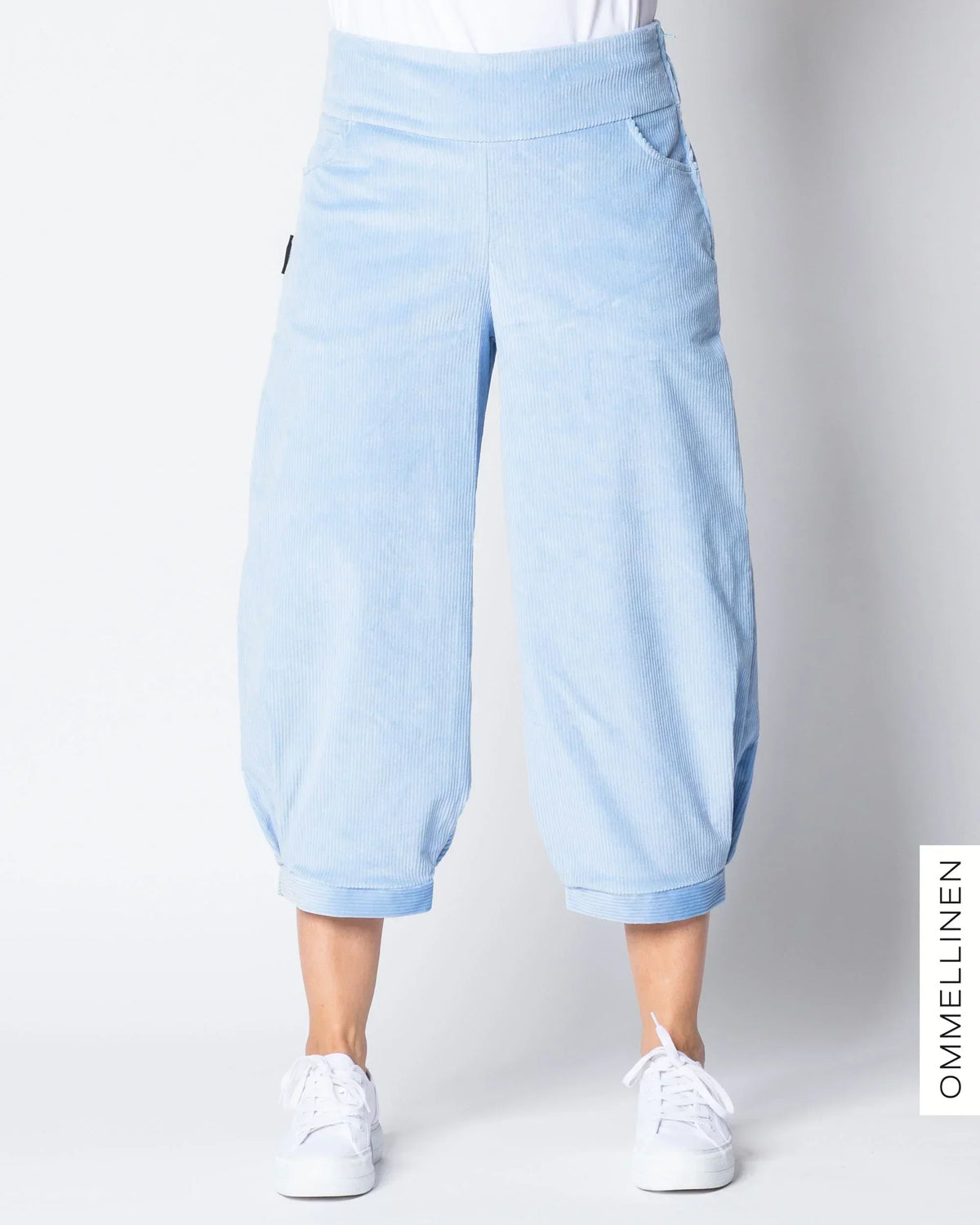 CORDUROY short pants, light blue