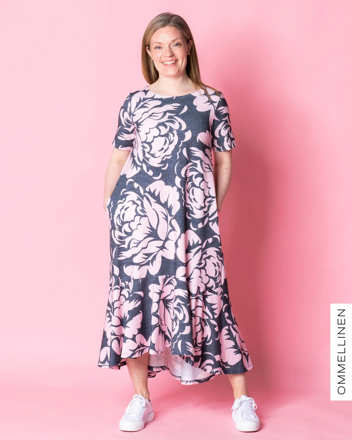 HULMU dress, Babushka Roses Giant - denim/rose