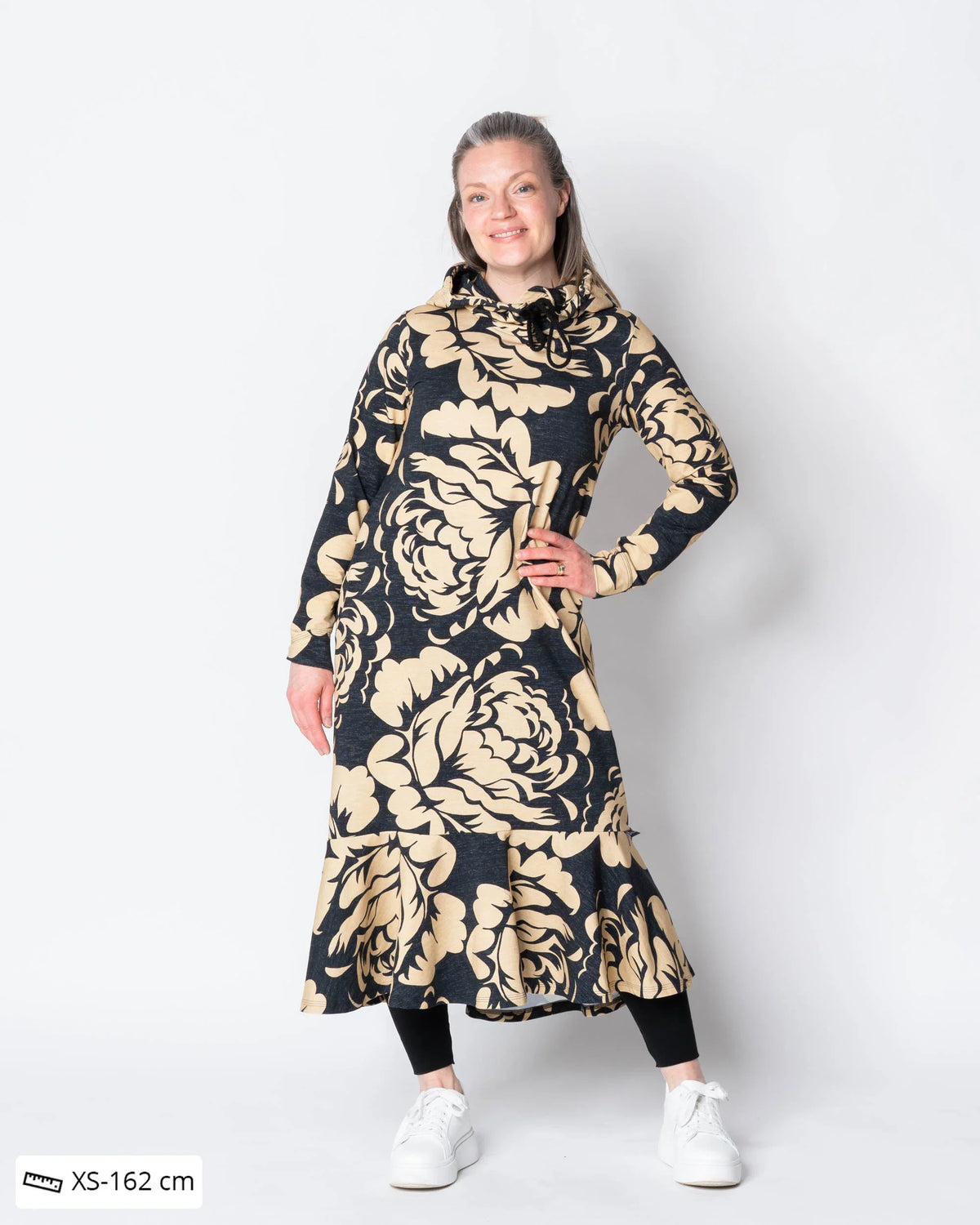 WHOOPS! HULMU hoodie, Babushka Roses Giant - black/sand - 2XL