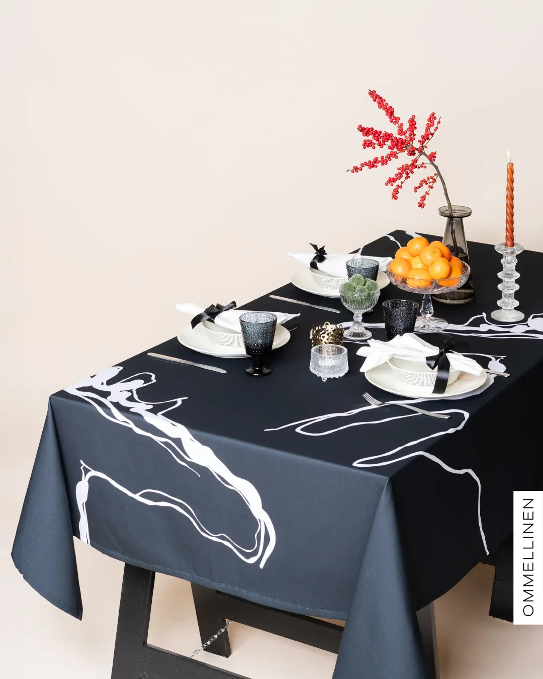 WHOOPS! Tablecloth, Pohjolan hirvi - dark - 155 cm x 250 cm